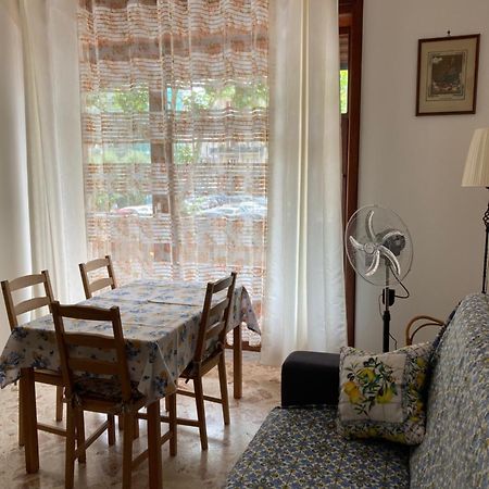 Casa Vacanza Brezza Di Maestrale Салерно Экстерьер фото