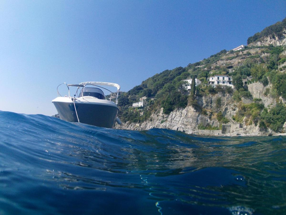 Casa Vacanza Brezza Di Maestrale Салерно Экстерьер фото